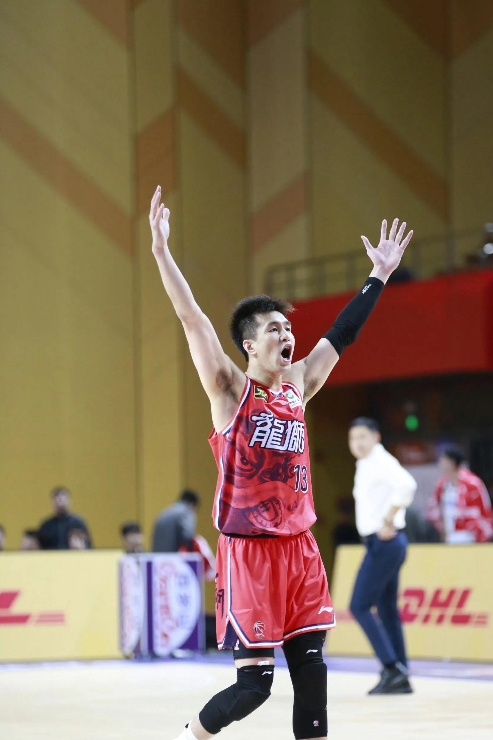 今晨广厦男篮备战欧冠；止住颓势细节曝光；底气十足；训练强度明显提升(14年欧冠决赛录像回放)