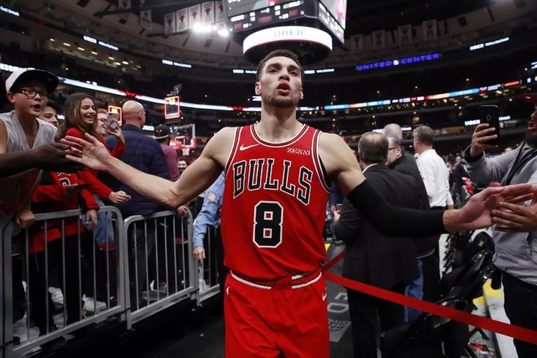 包含费城76人迎NBA常规赛关键赛，今晚远射贴柱，媒体盛赞，资深球员宣示担当的词条