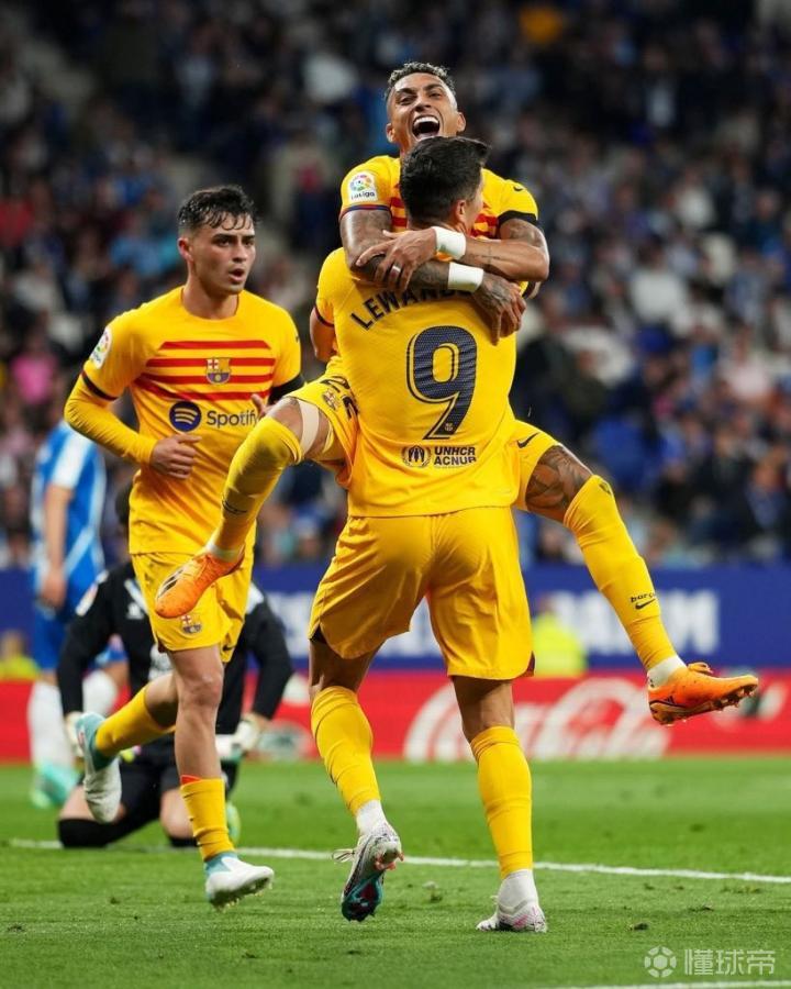 关于今晨马赛刷新队史纪录莱比锡迎来里程碑备战德甲，莱万多夫斯基连续十场比赛得分超过惊艳表现看傻球迷的信息