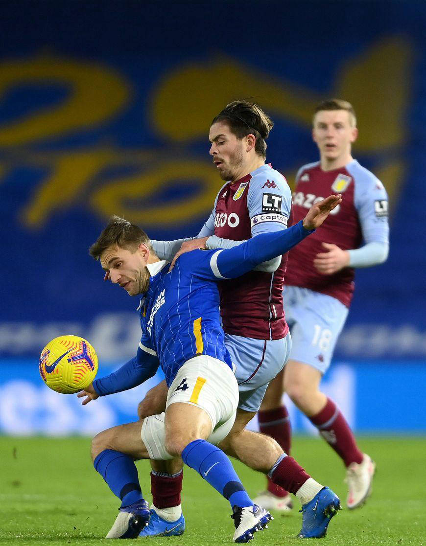 关于AC米兰战术微调备战荷甲曼联围绕欧联伤情更新，网友：转折点阿斯顿维拉官宣签约的信息